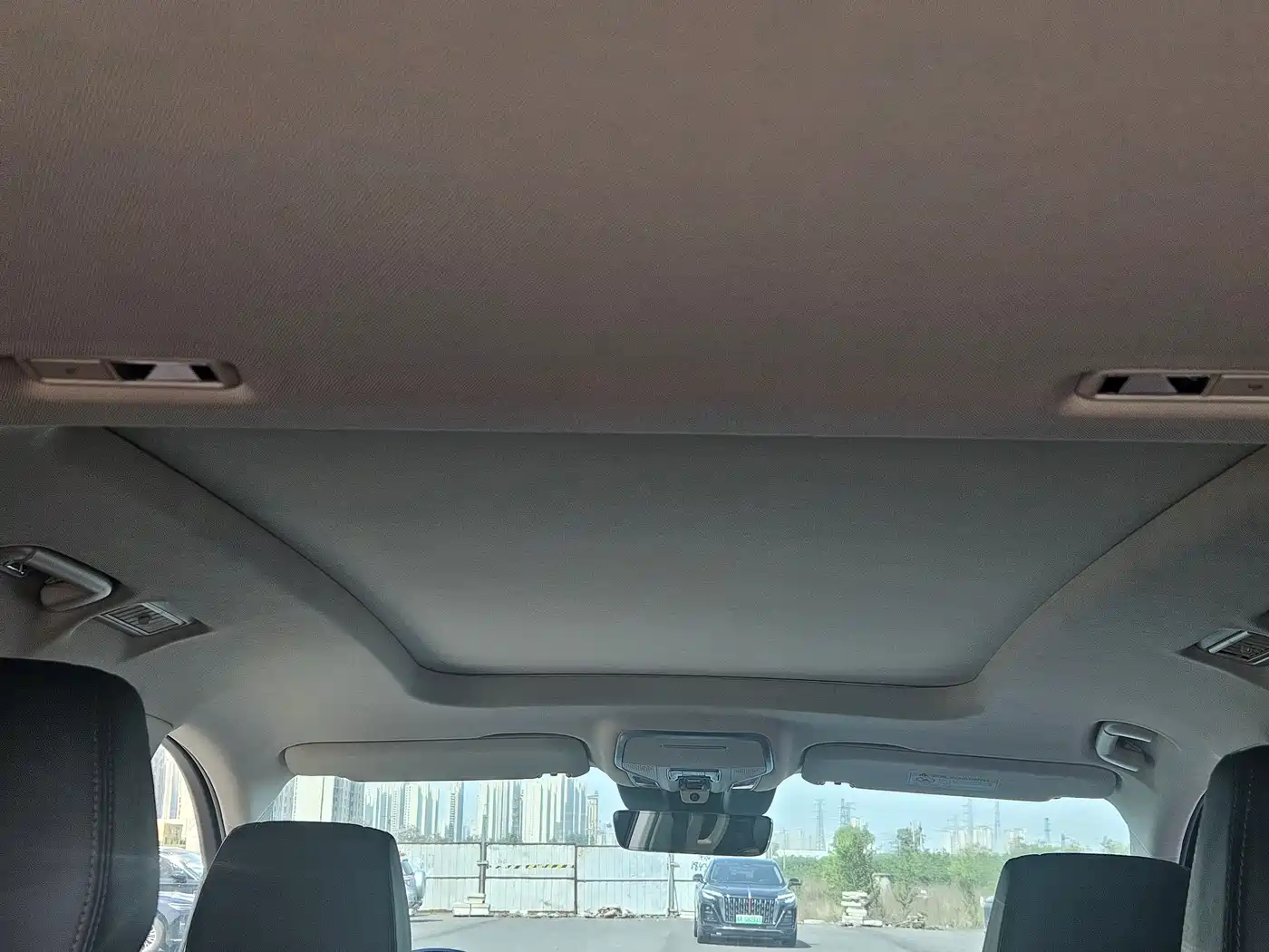 Hongqi HS7 PHEV 2024 2.0T PHEV AWD Flagship 6-Seater фото 12