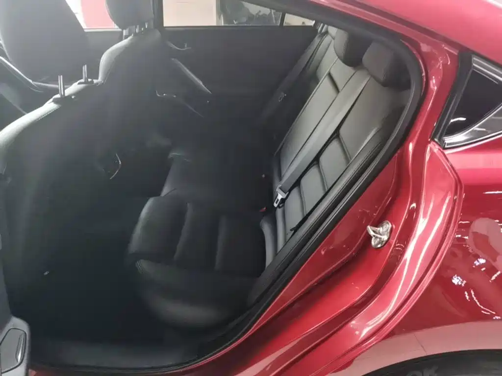 Photo 17 - Mazda Atenza