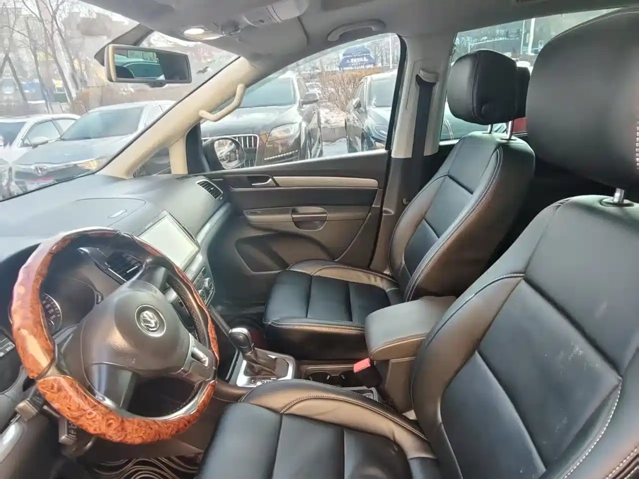 Volkswagen Sharan 2014 2.0TSI Standard фото 6