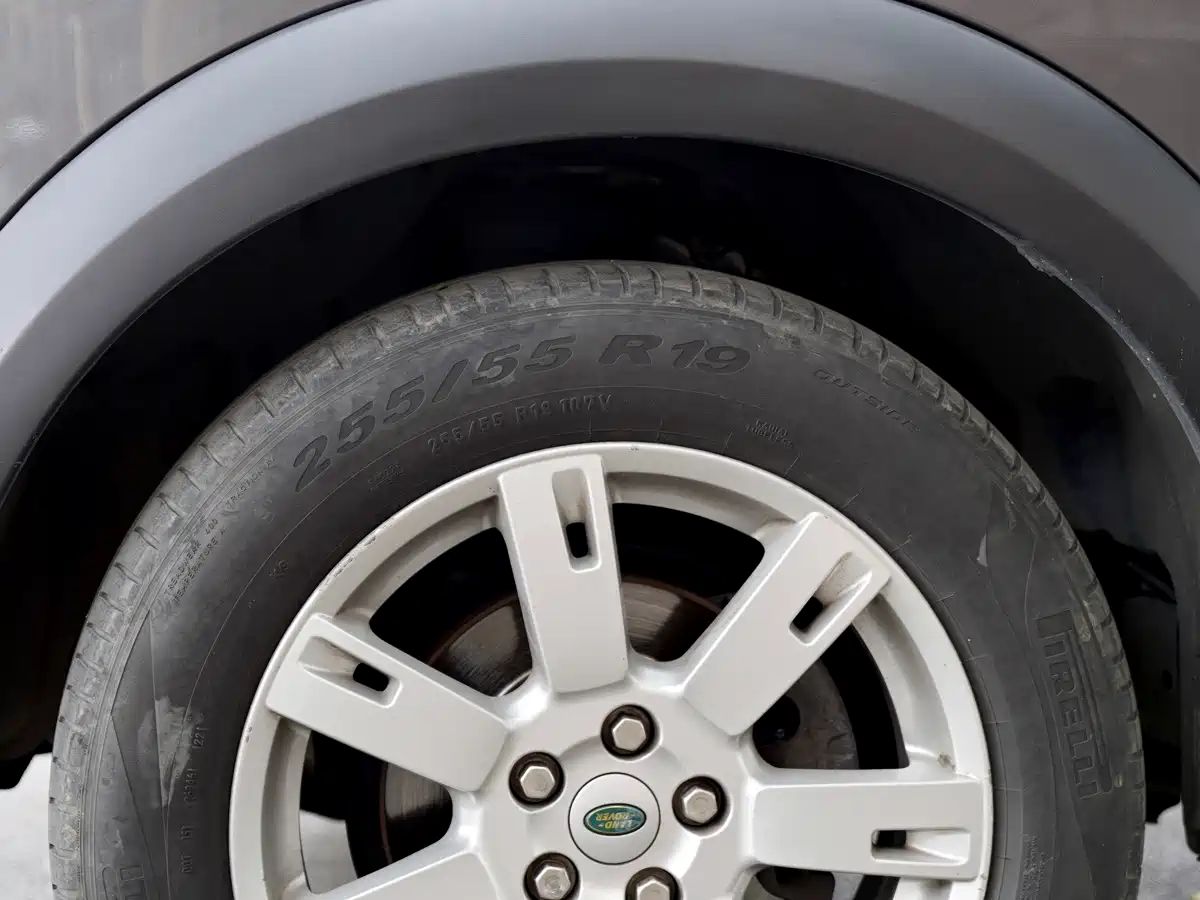 Фото 17 - Land Rover Discovery