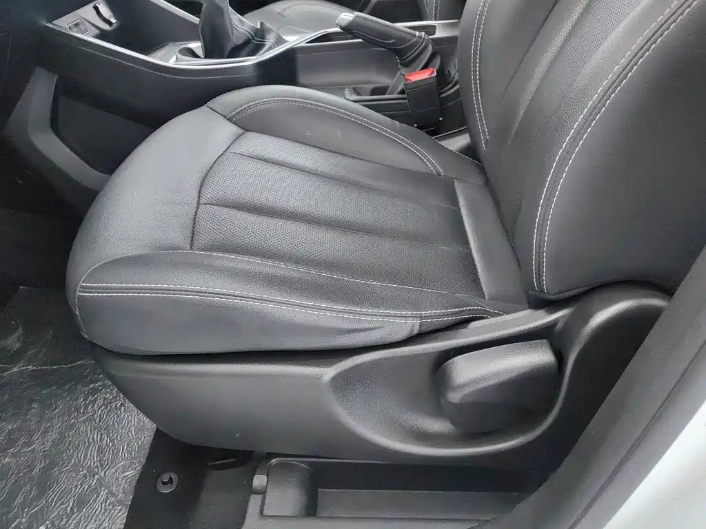 Photo 20 - Geely Vision X3