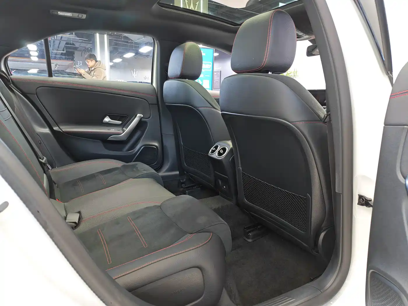 Mercedes-Benz A-Class 2024 A 200 L Fashion Edition фото 10