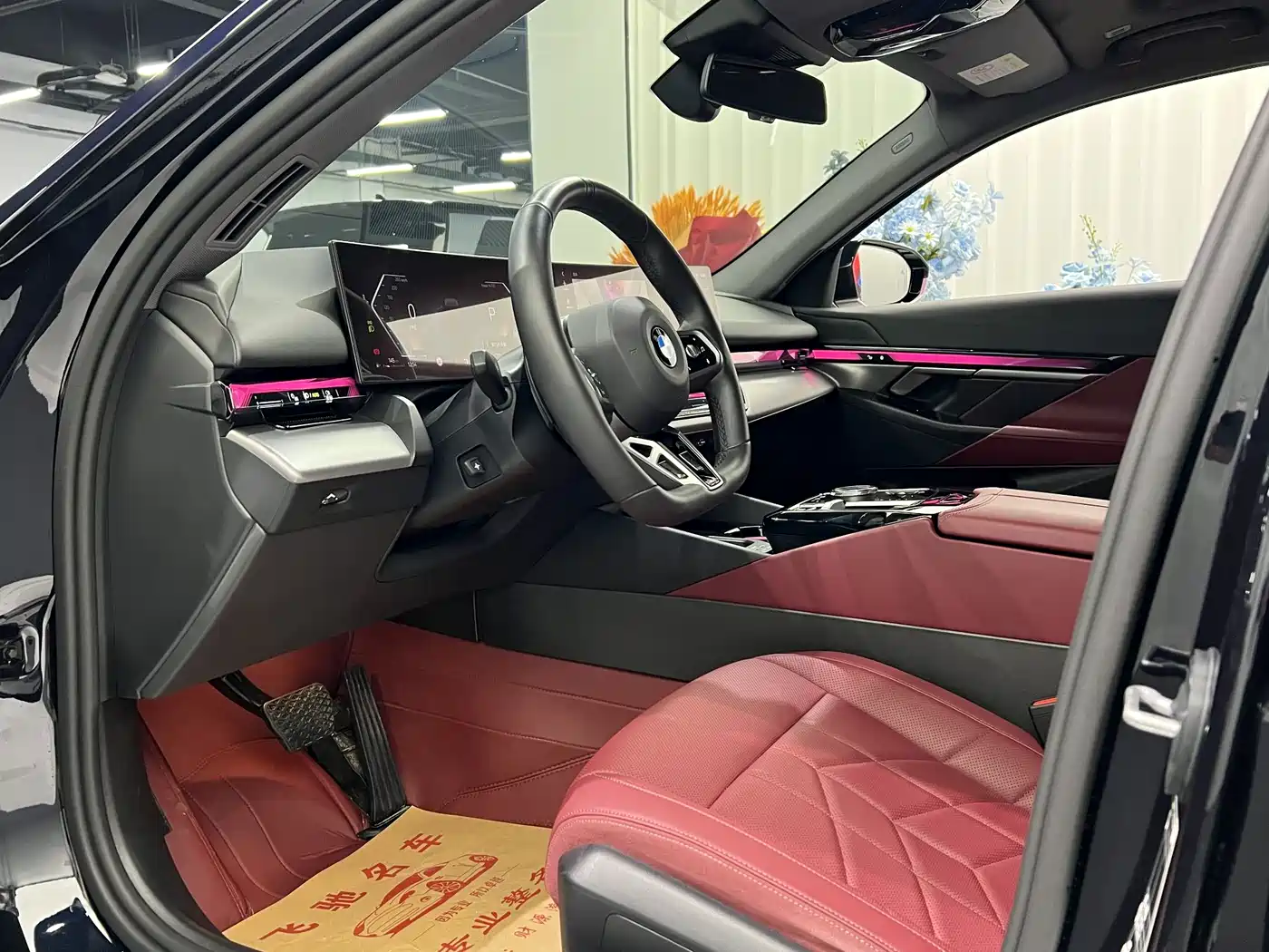 BMW 5 Series 2025 525Li M Sport Package фото 6
