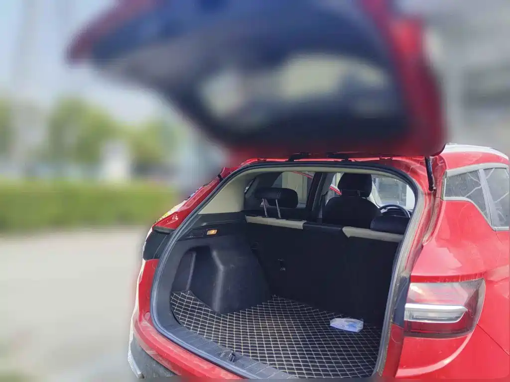 Фото 5 - Geely Coolray