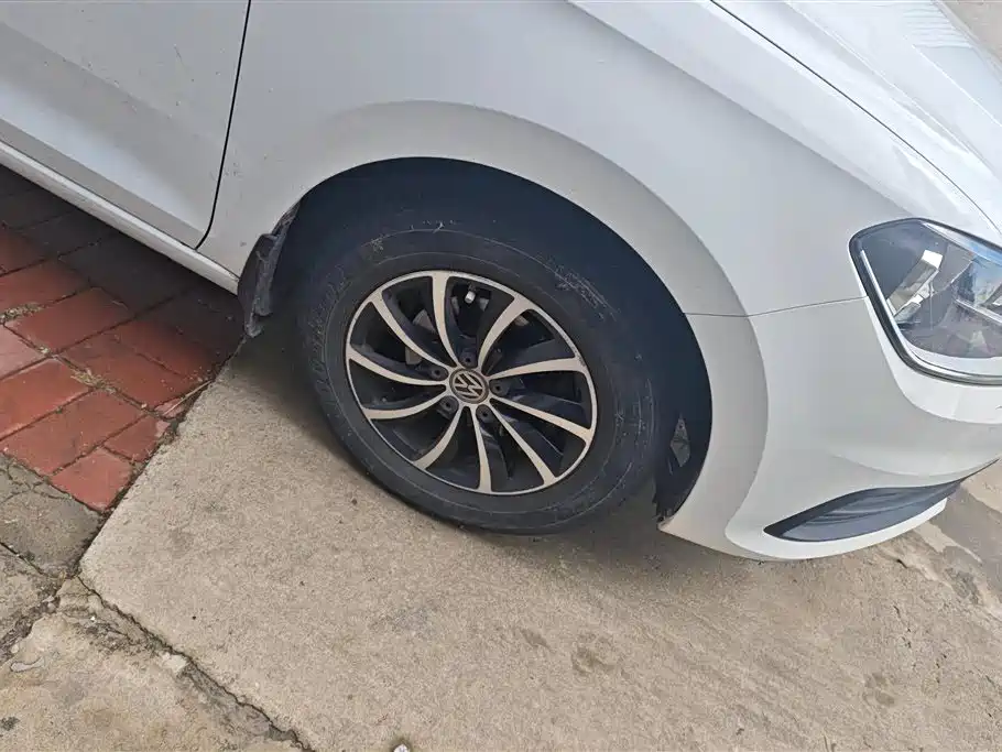 Volkswagen Santana 2016 1.6L Manual Trend Edition фото 6