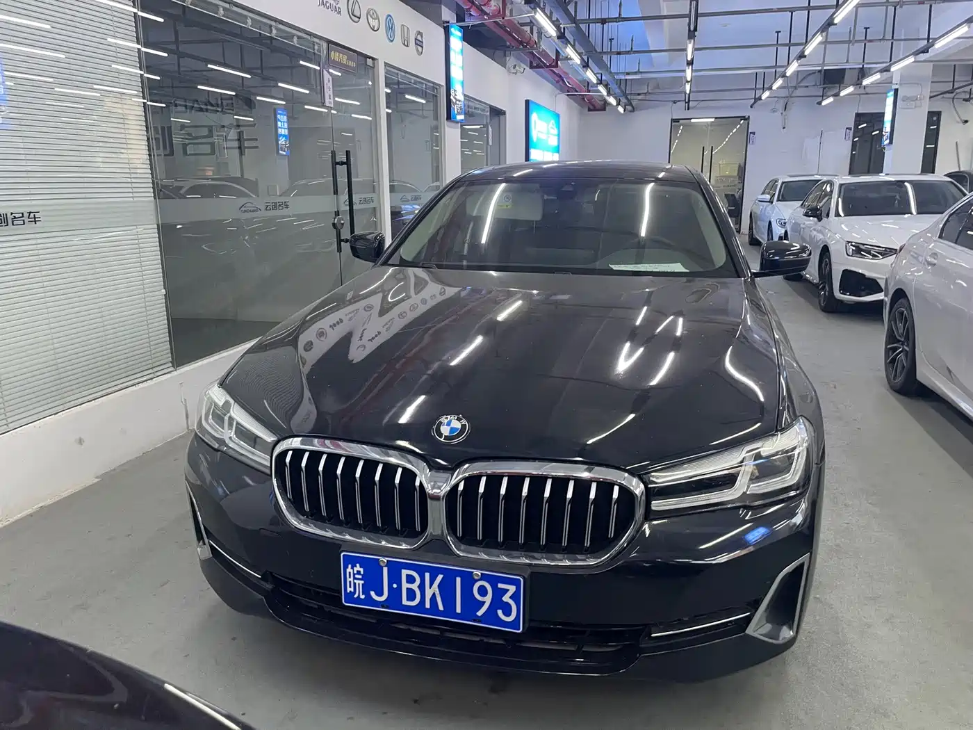 Фото 2 - BMW 5 Series