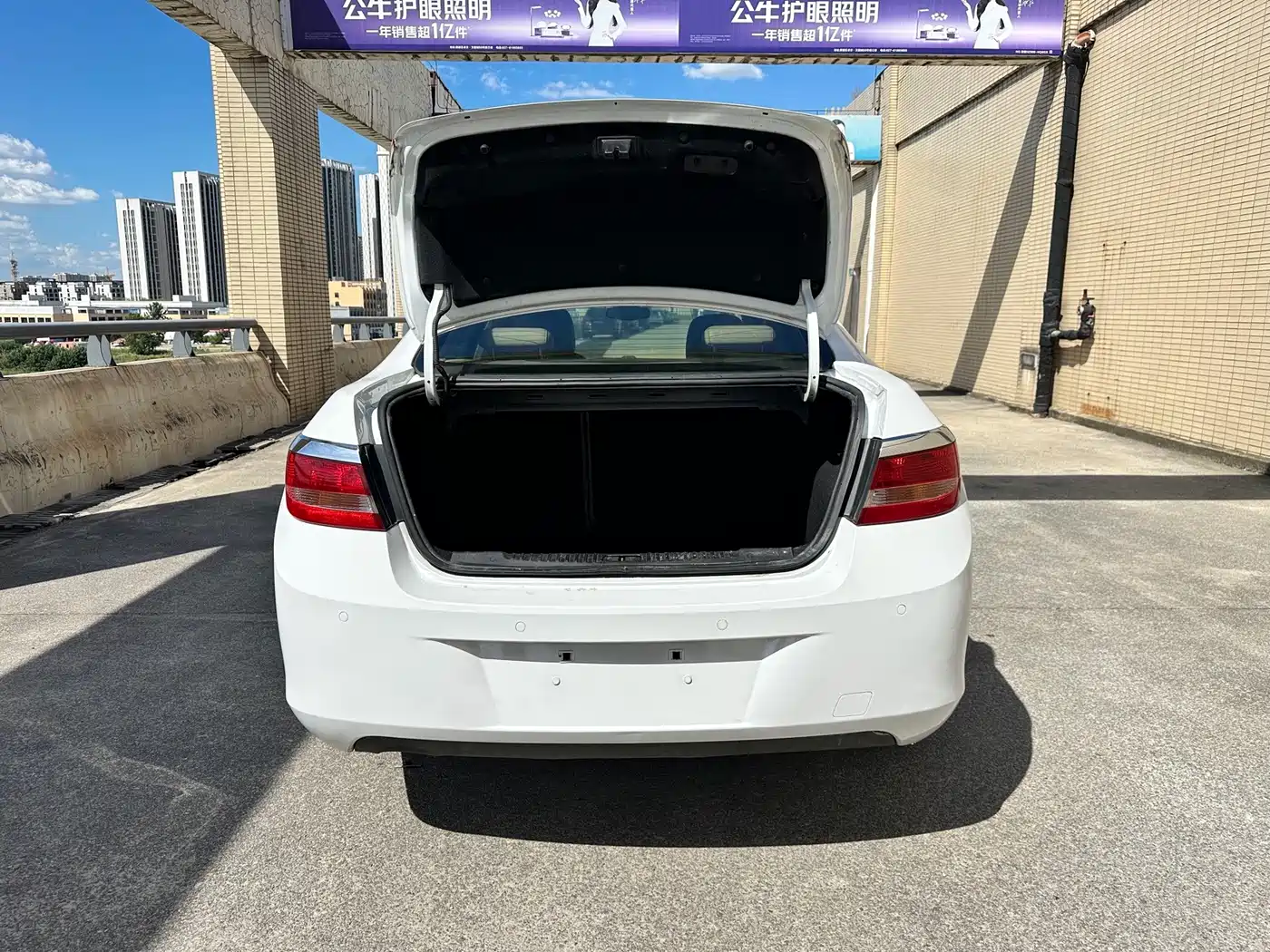 Фото 14 - Buick Excelle