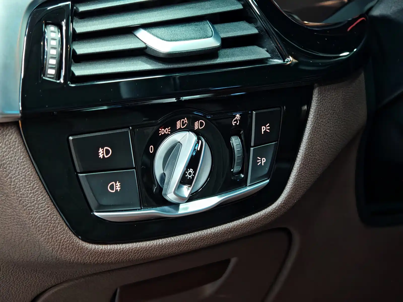 Photo 21 - BMW 5 Series