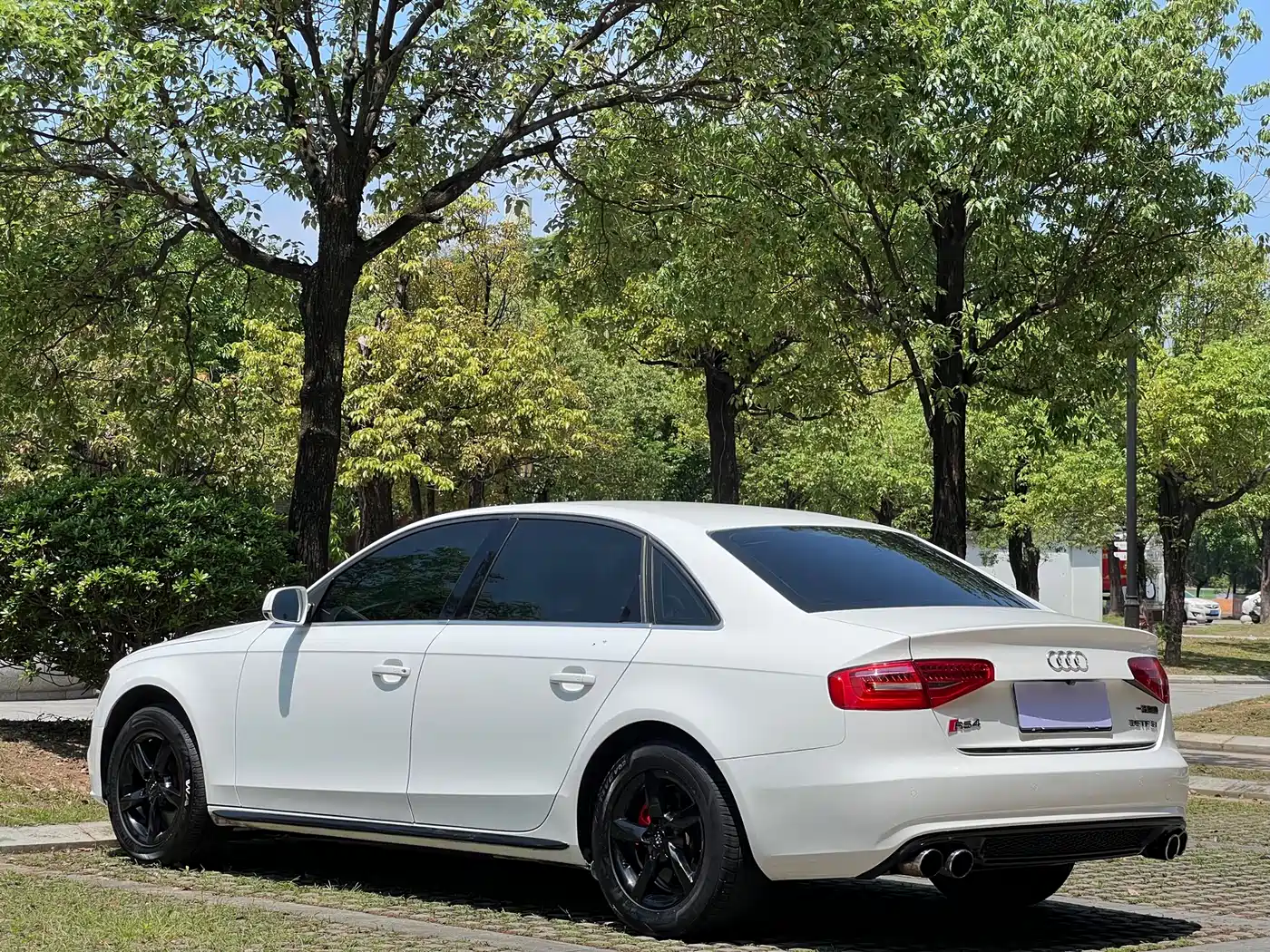 Audi A4L 2013 35 TFSI Automatic Comfort фото 16