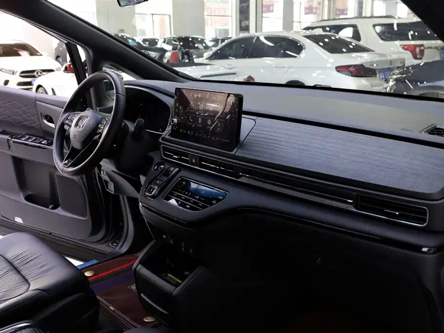 Honda Elysion 2025 2024 2.0L e:HEV Luxury Edition