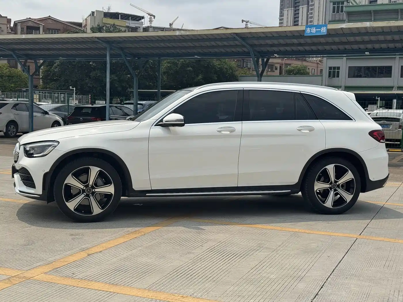Mercedes-Benz GLC 2022 Model GLC 300 L 4MATIC Luxury Edition фото 7