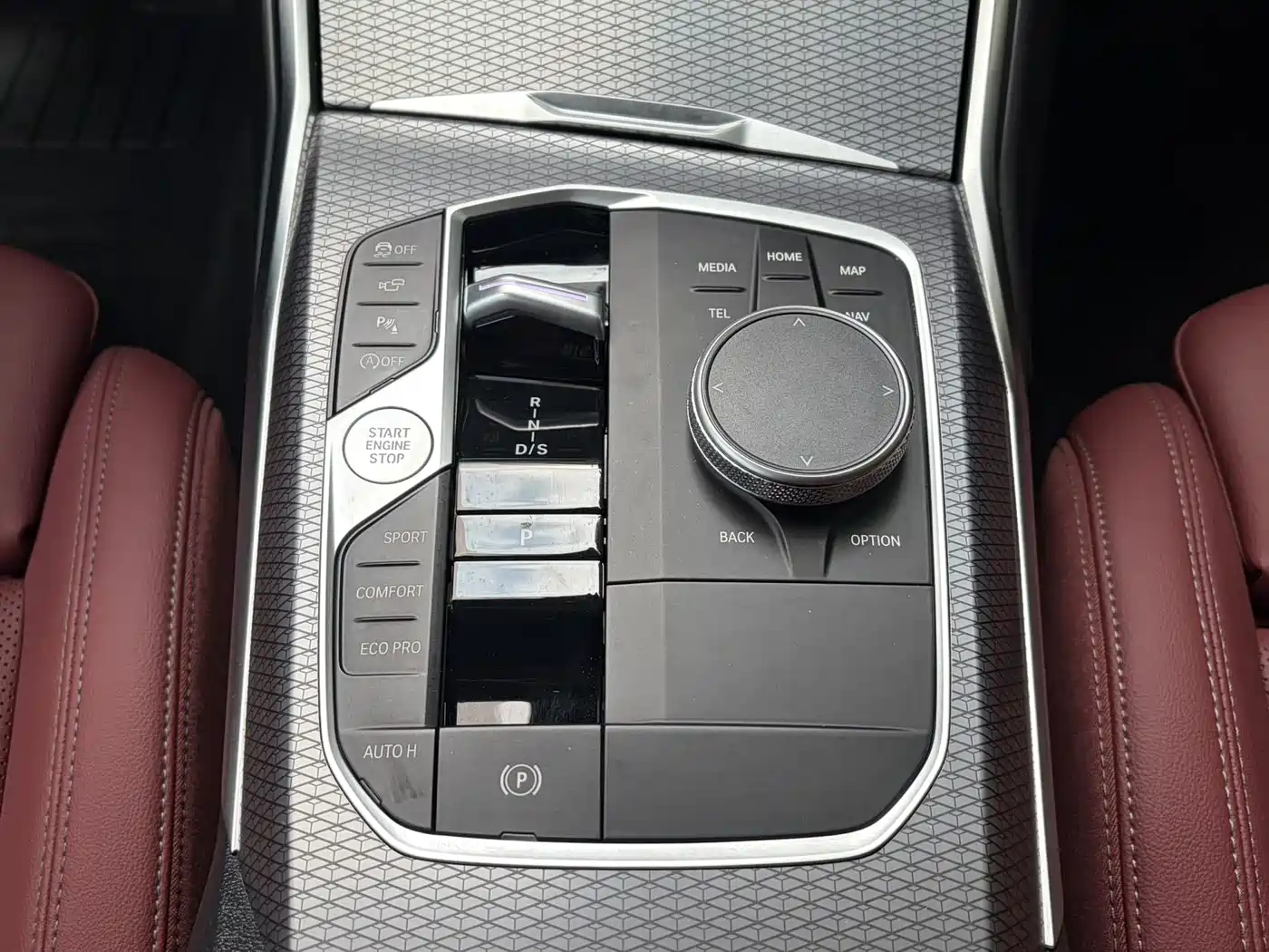 BMW 3 Series 2024 325Li M Sport Shadowline Package фото 15