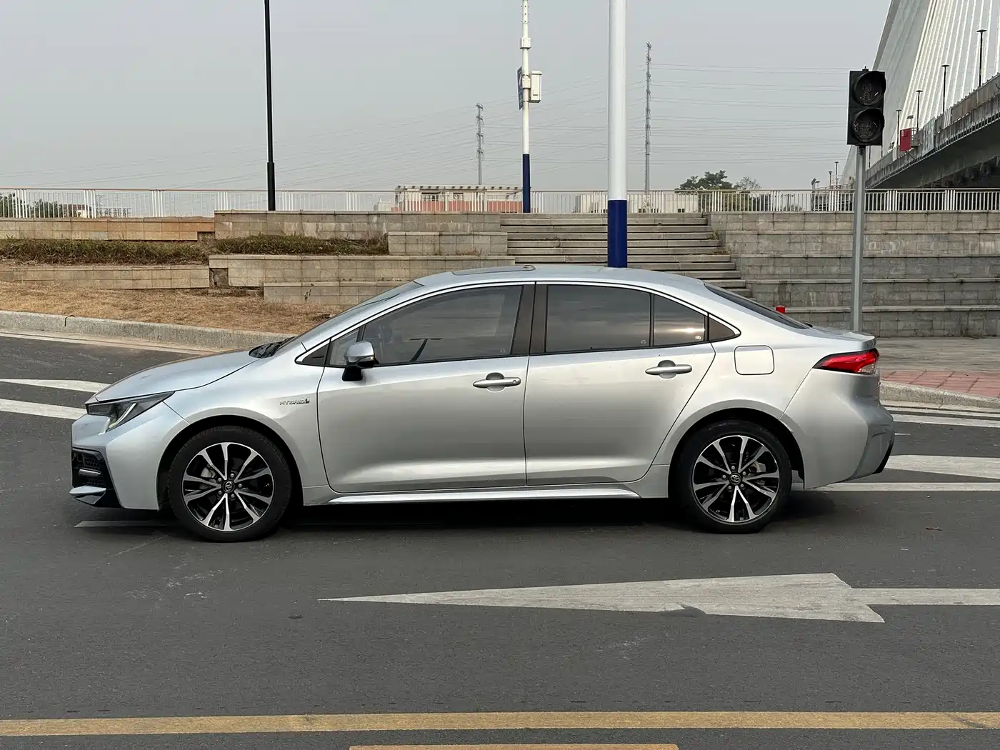 Toyota Levin 2021 Dual Engine 1.8H E-CVT Sport фото 8