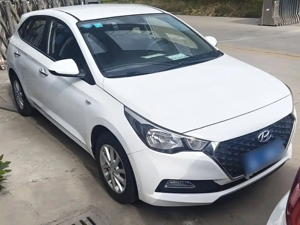 Hyundai Verna RV 2019 2017 1.4L Automatic Cool Edition GLS China VI