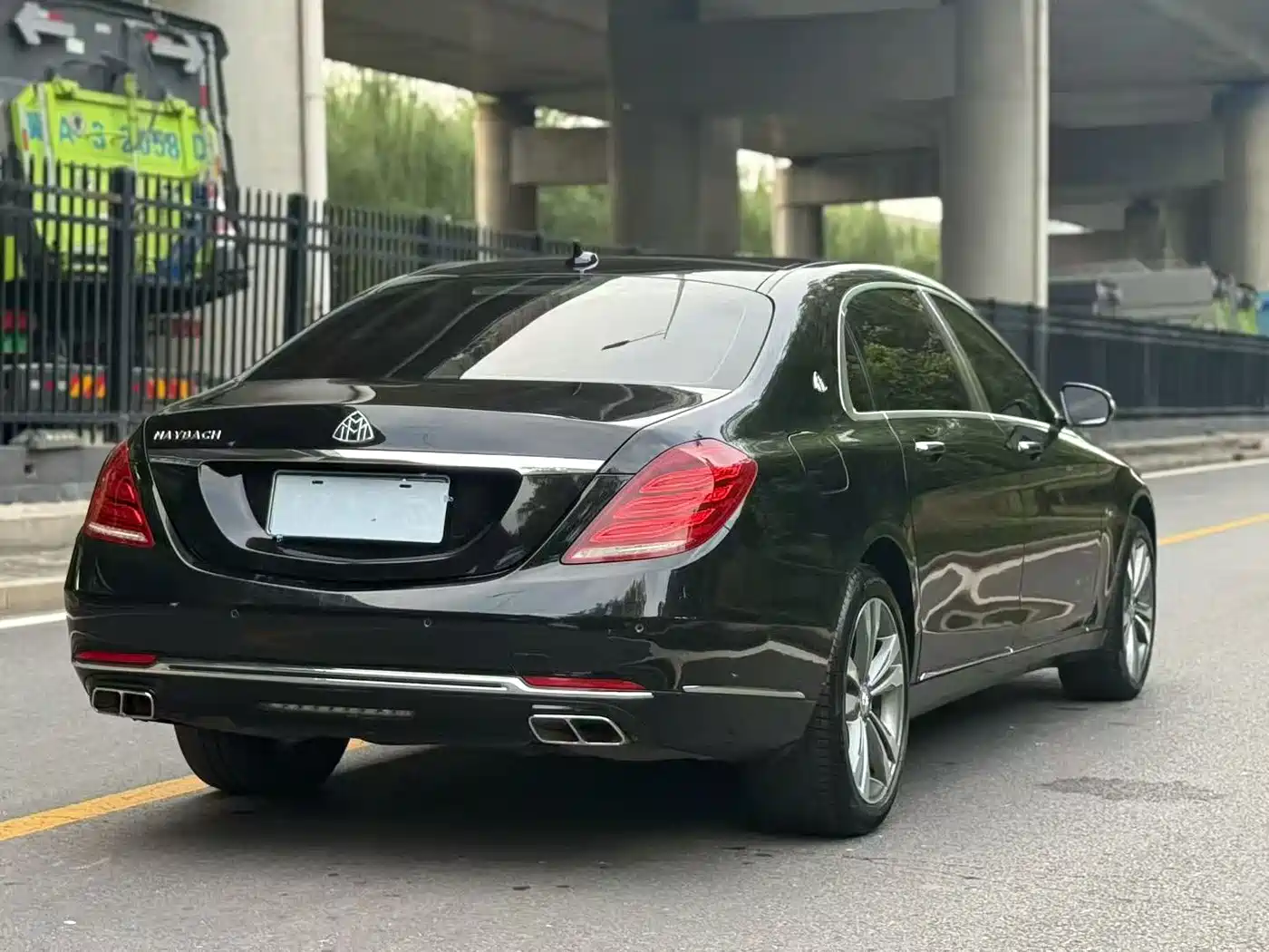 Mercedes-Benz Maybach S-Class 2015 S 400 4MATIC фото 8