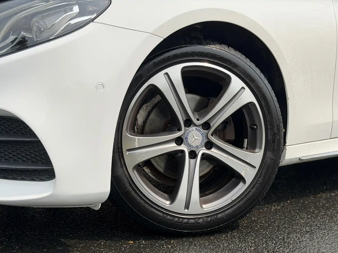 Mercedes-Benz E-Class 2016 E 200 L Sport Type фото 26
