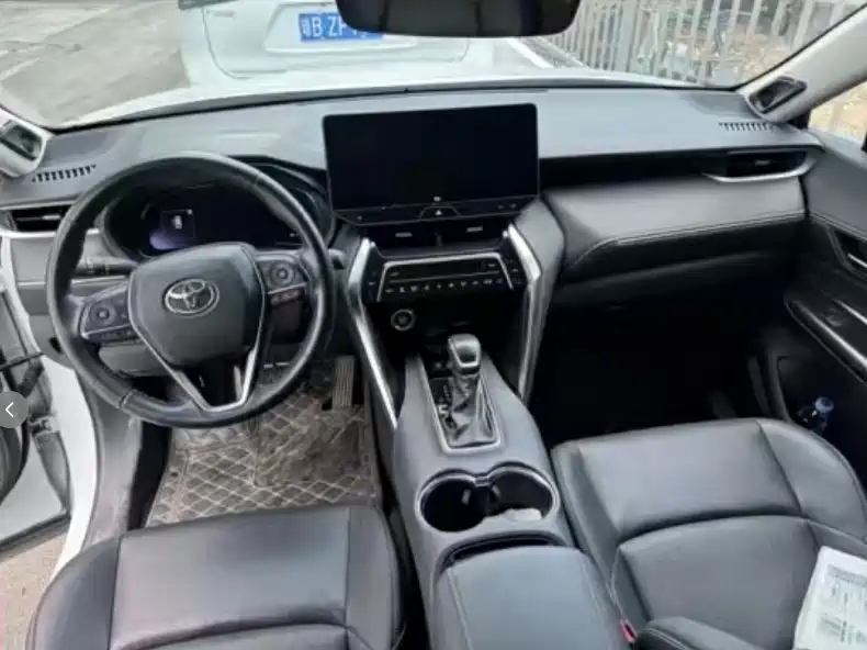 Toyota Venza 2023 2.0L CVT FWD Premium фото 4