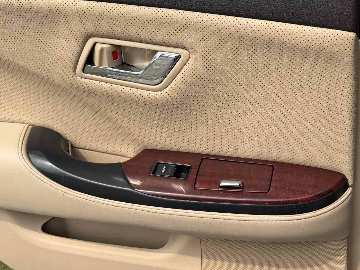 Toyota Crown 2010 3.0L Royal Saloon фото 15