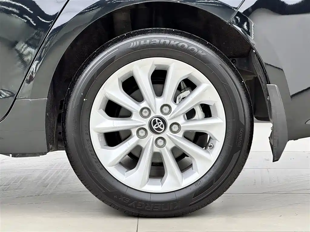 Toyota Corolla 2021 1.2T S-CVT Luxury Edition фото 16