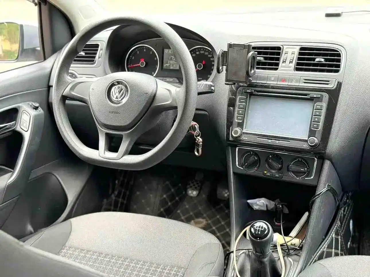 Фото 5 - Volkswagen Polo