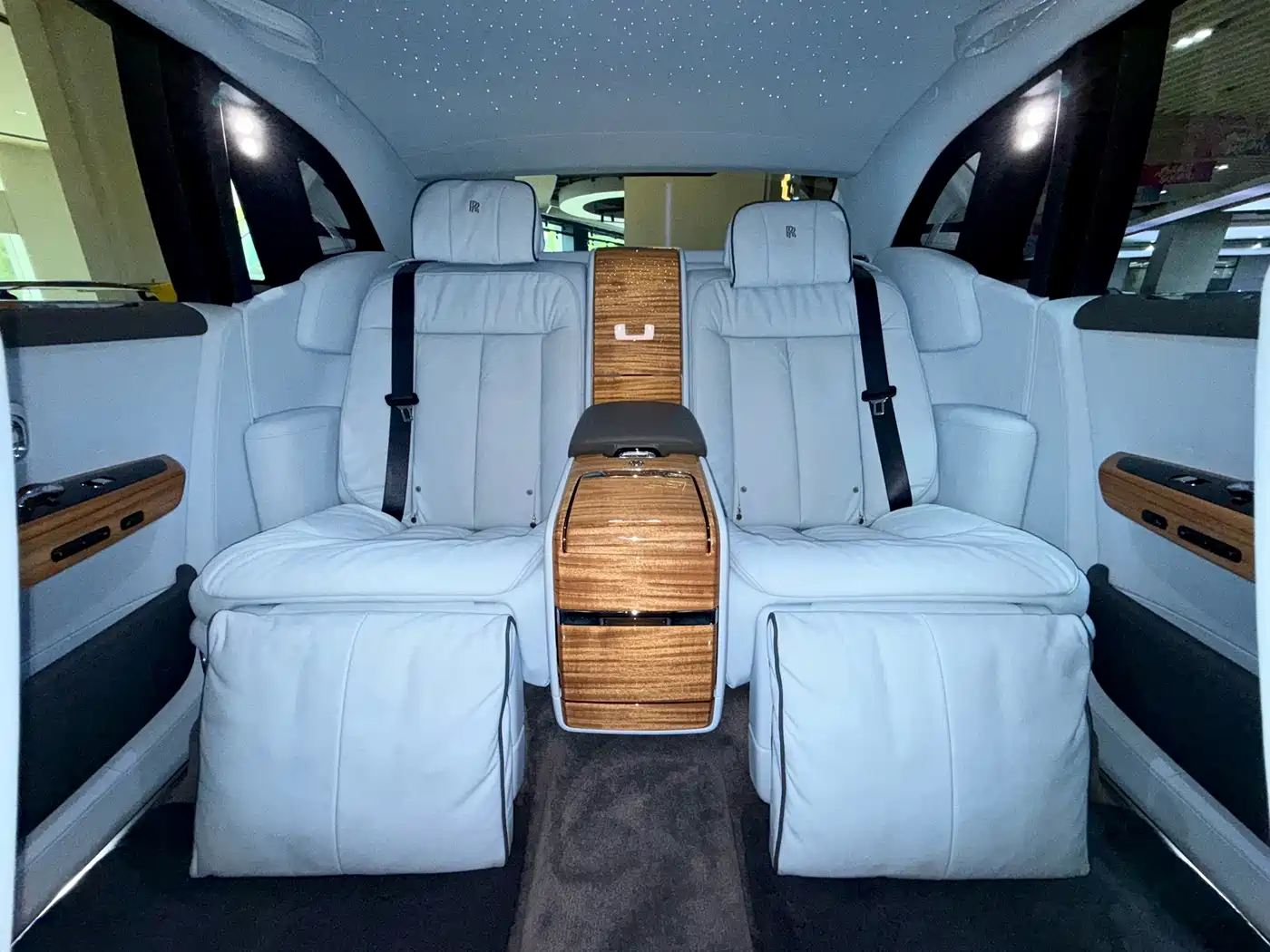 Rolls-Royce Phantom 2020 2018 6.7T Long Wheelbase Version