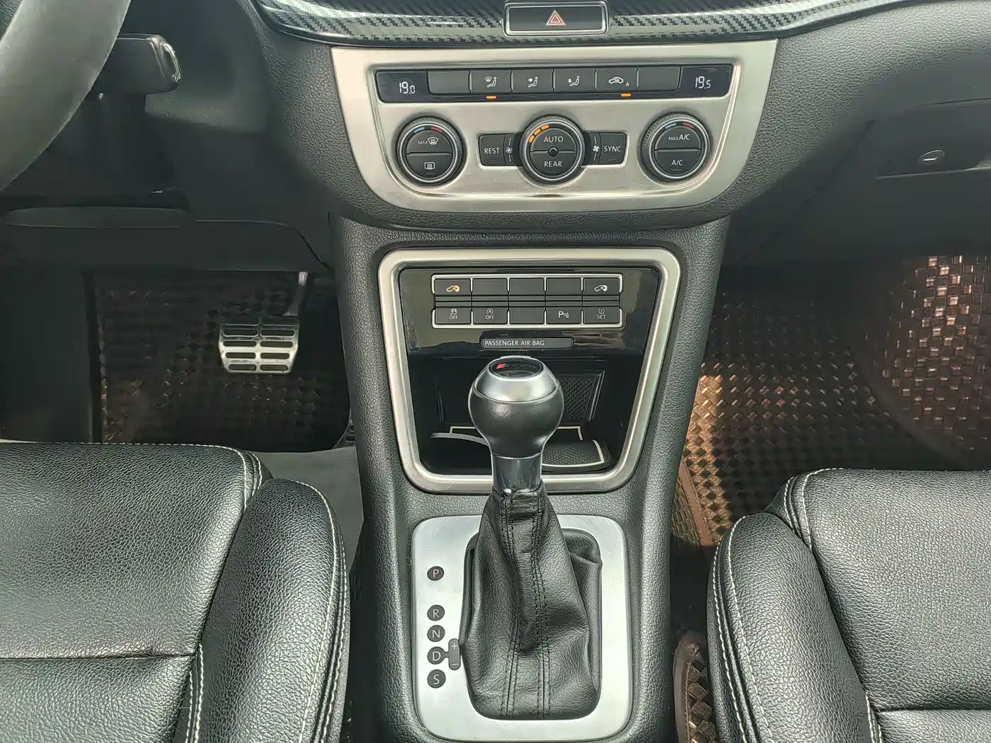 Volkswagen Sharan 2016 380TSI Comfort 7-seater фото 18