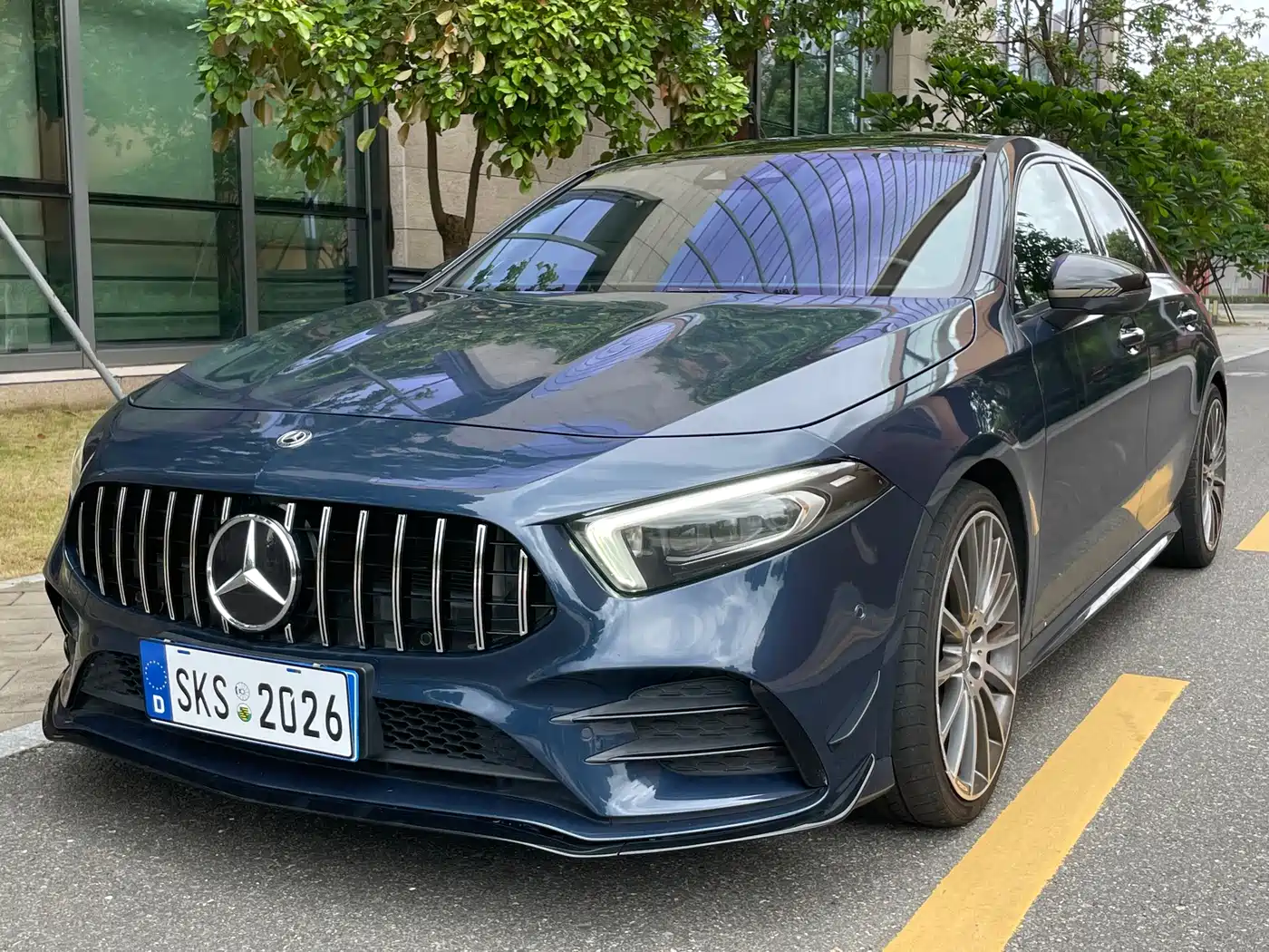 Mercedes-Benz A-Class AMG 2020 2019 AMG A 35 L 4MATIC