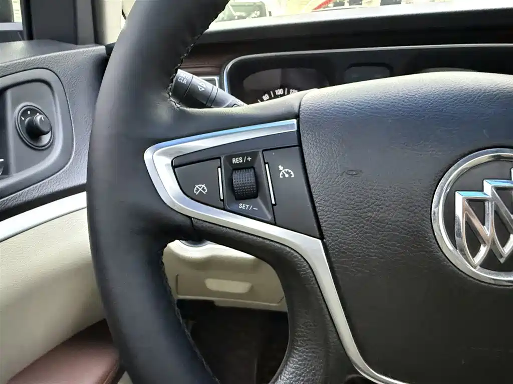 Buick GL8 2018 28T Luxury Model China VI фото 23