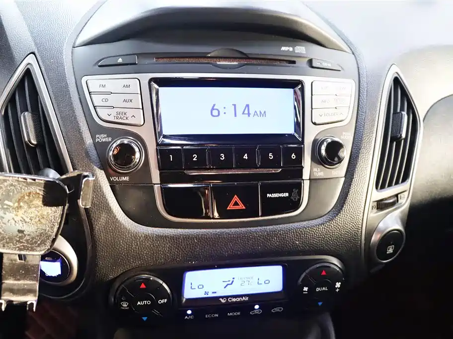 Hyundai Beijing Hyundai ix35 2013 2.0L Automatic 2WD Smart GLS China V фото 17