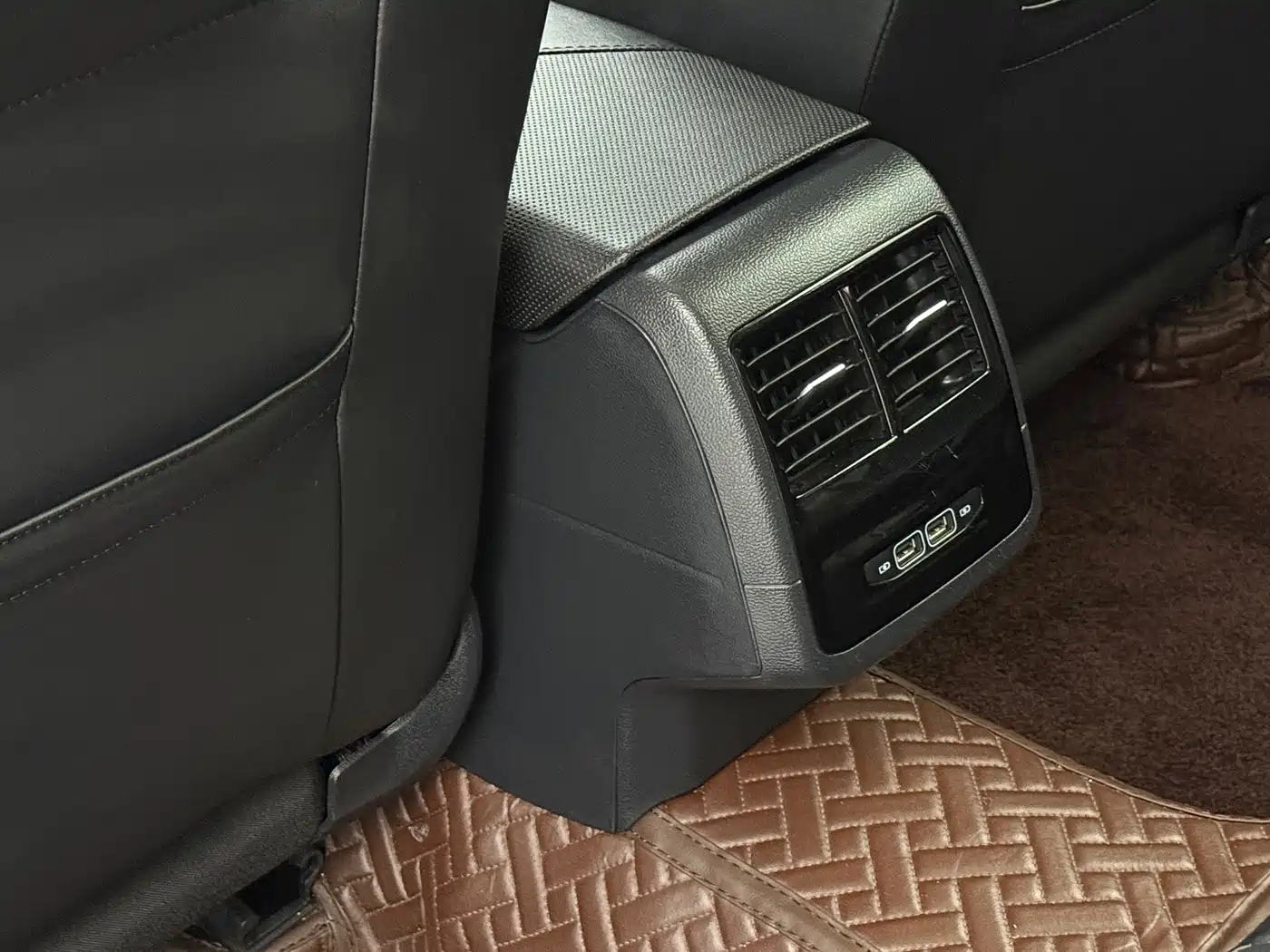 Volkswagen Sagitar 2023 280TSI DSG Surpass Plus Edition фото 19