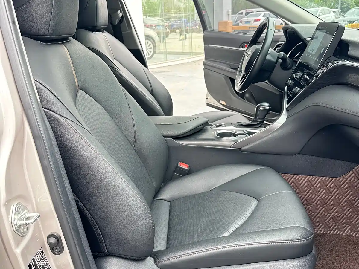 Toyota Camry 2021 2.0G Luxury Edition фото 12