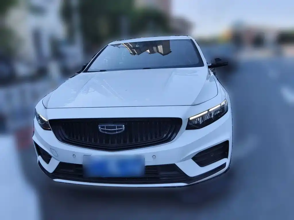 Фото 2 - Geely Preface