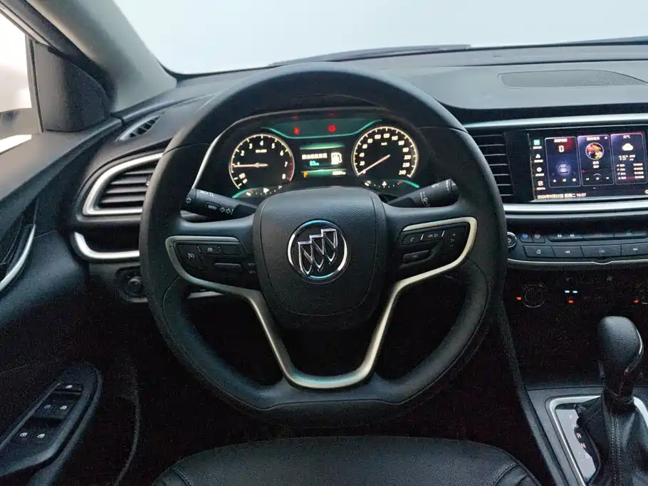 Фото 15 - Buick Excelle