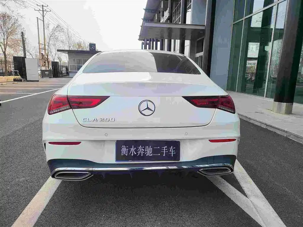 MERCEDES-BENZ CLA