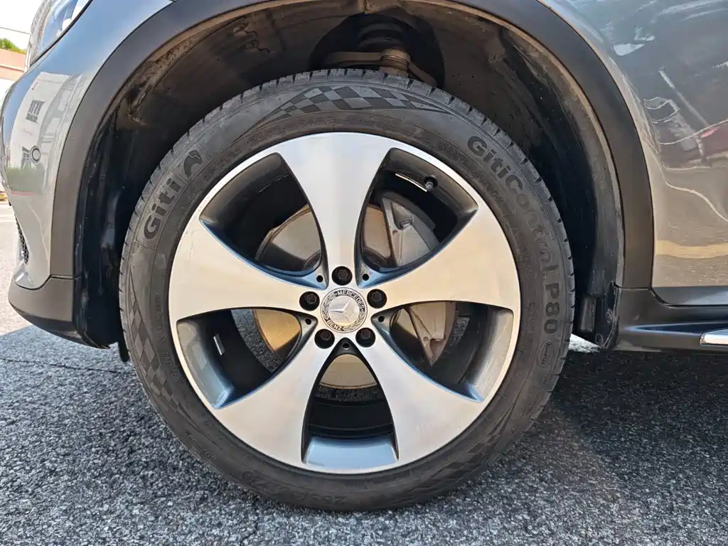 Фото 30 - Mercedes-Benz GLC