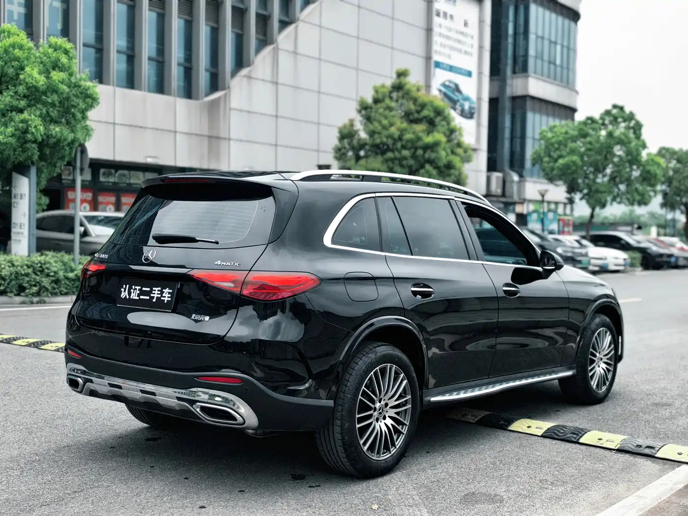 Mercedes-Benz GLC 2023 Facelift GLC 300 L 4MATIC Sport 7-Seater фото 4