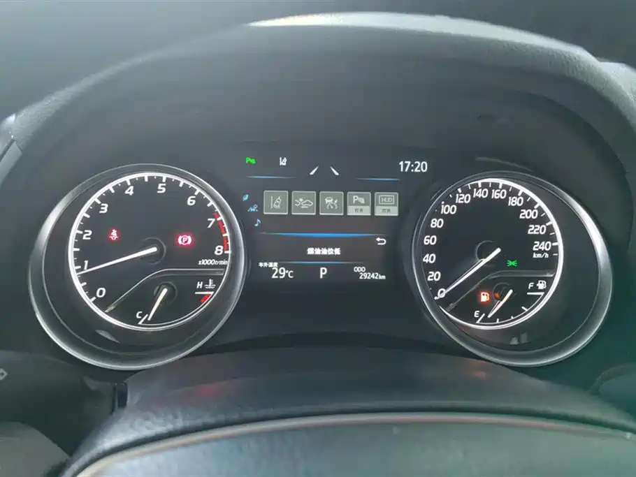 Toyota Camry 2021 2.0G Luxury Edition фото 14