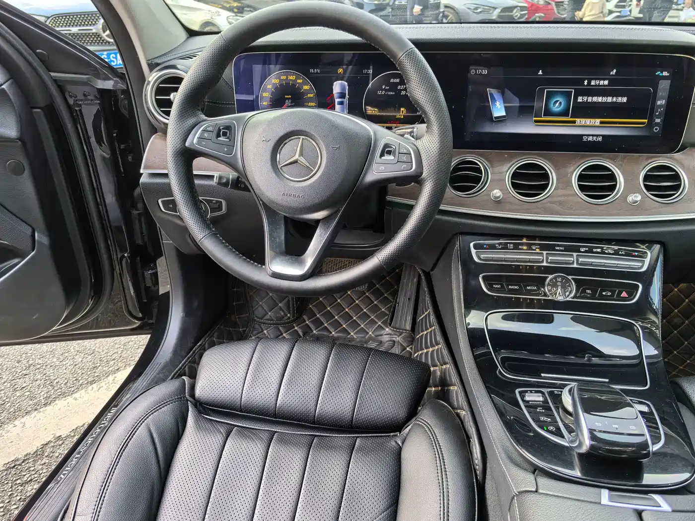 Mercedes-Benz E-Class 2016 E 200 L фото 13