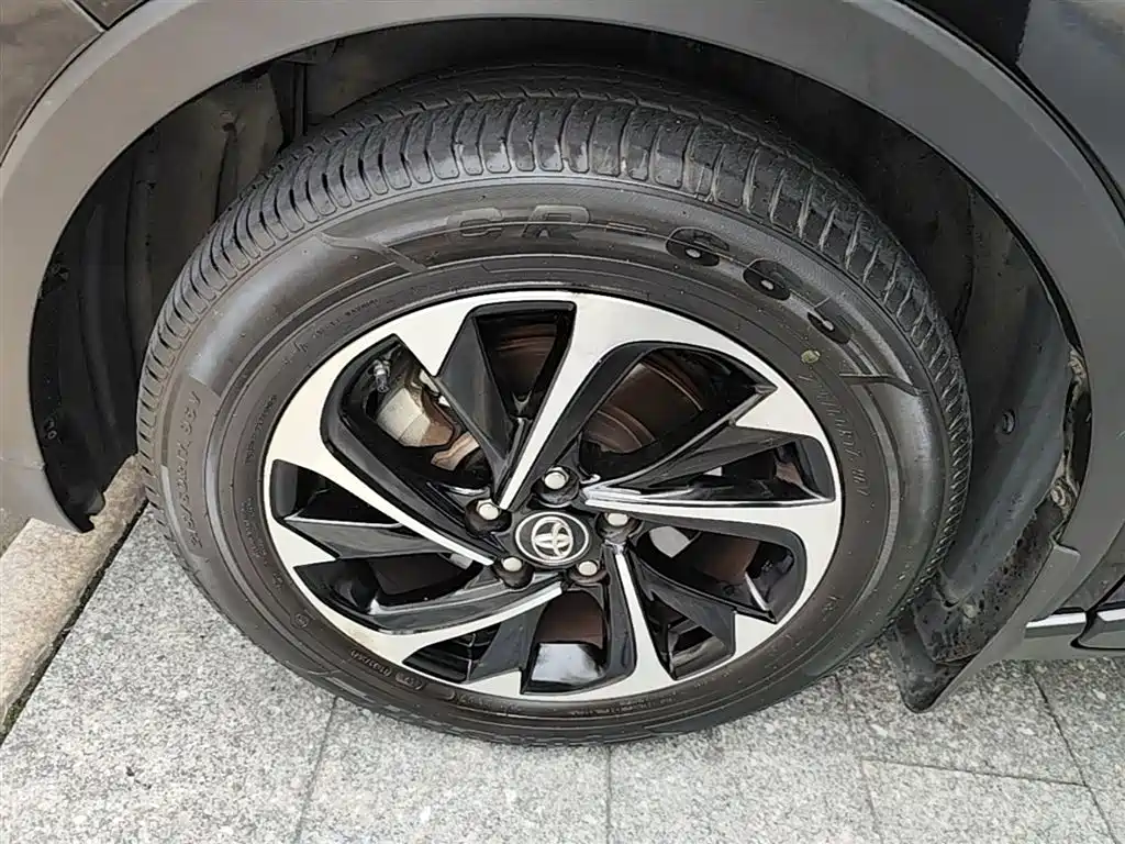 Toyota IZOA 2018 2.0L Yichi Edition China V фото 23