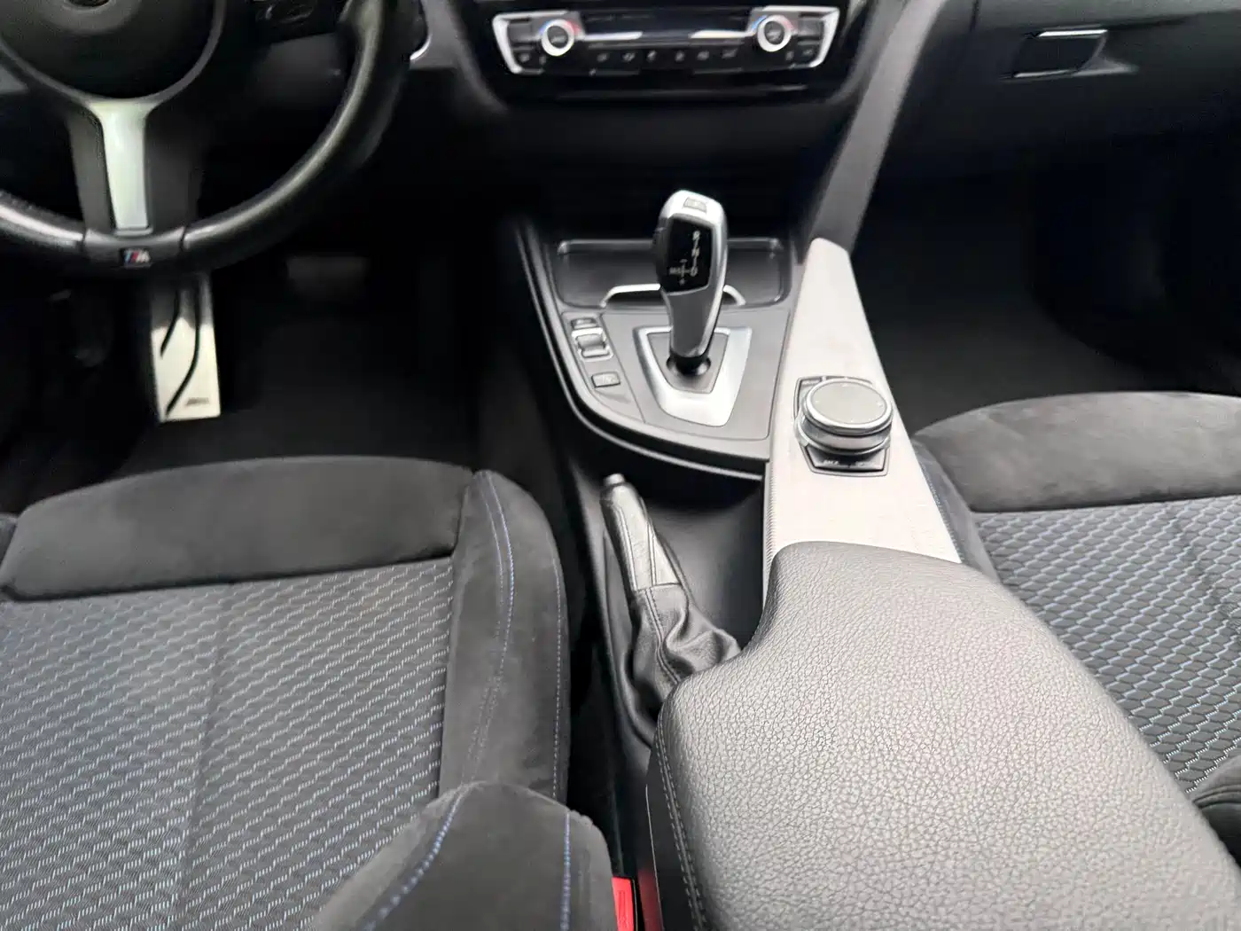BMW 4 Series 2017 425i Gran Coupe Leading M Sport Package фото 13