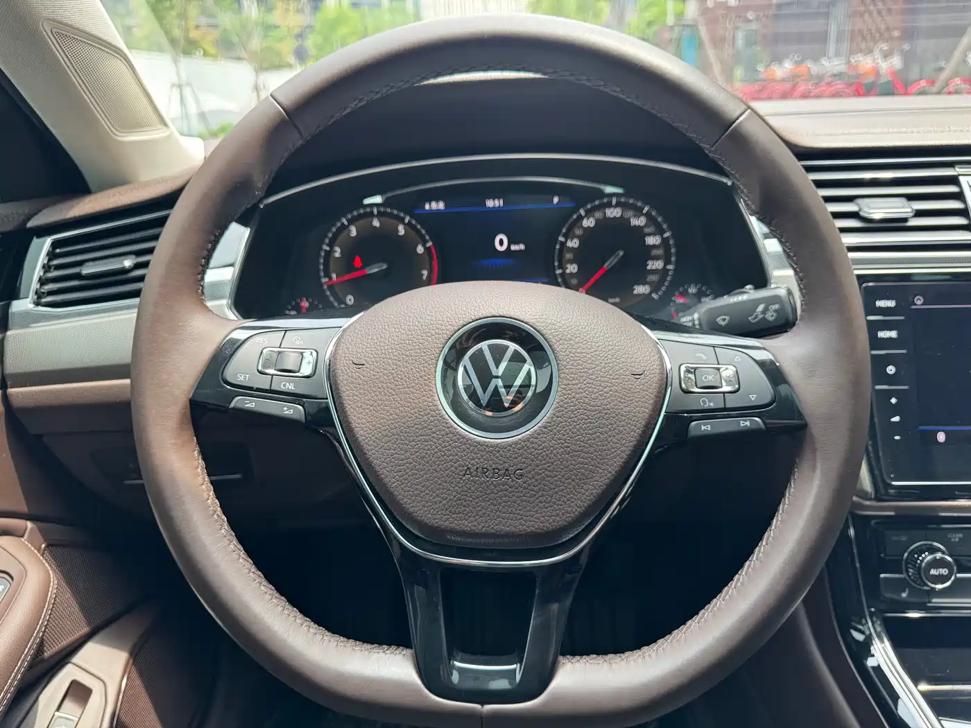 VOLKSWAGEN HUIANG