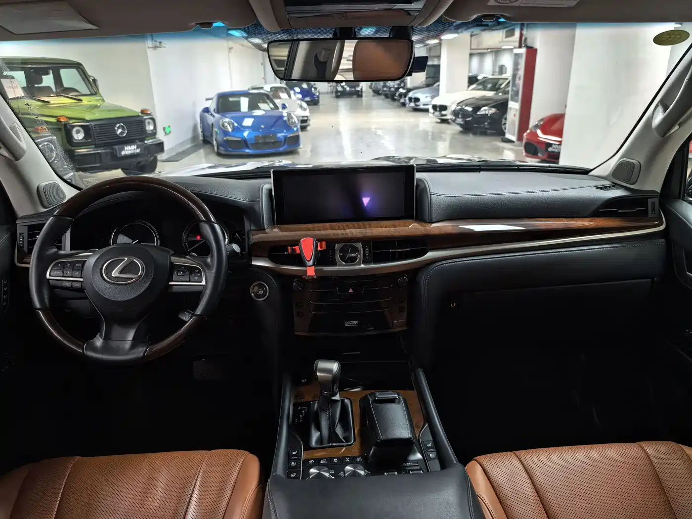 Lexus LX 2017 570 Dynamic Luxury фото 9