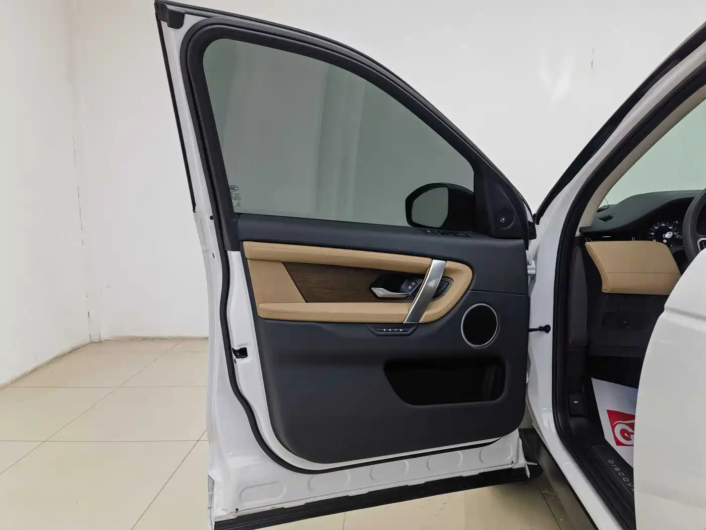 LAND ROVER DISCOVER SPORTS