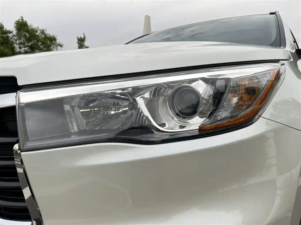 Toyota Highlander 2015 2.0T FWD Luxury Edition 7-seater фото 15