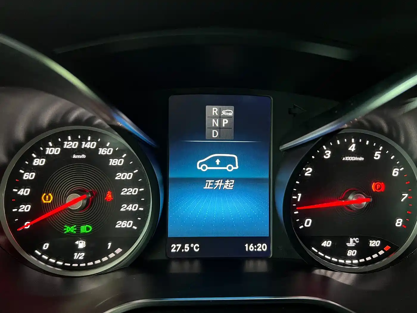 Mercedes-Benz V-Class 2022 V 260 Pilot Edition фото 6