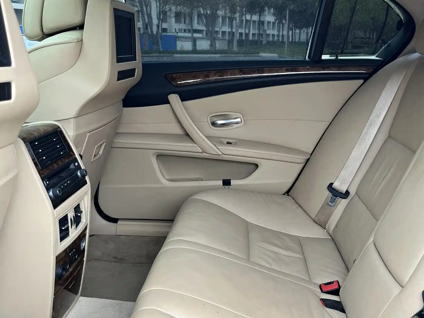 BMW 5 Series 2009 Model 525Li Luxury фото 13