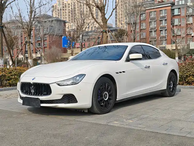 MASERATI GHIBLI