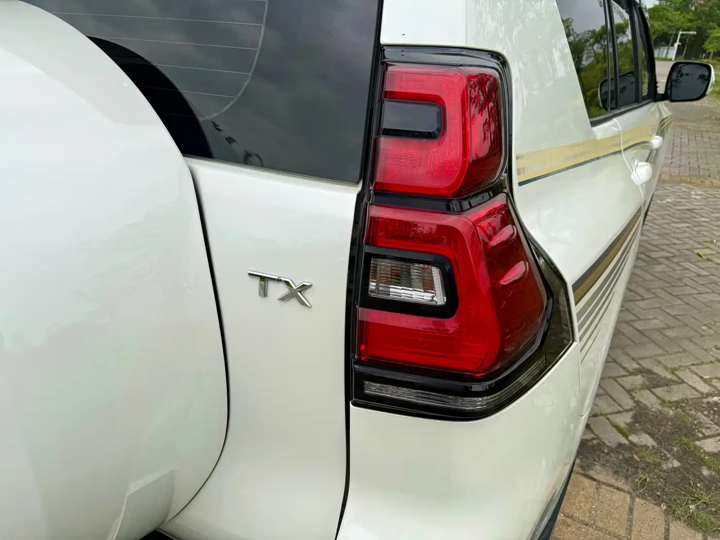 Toyota Prado 2018 3.5L Automatic TX-L Rear-mounted Spare Tire фото 15