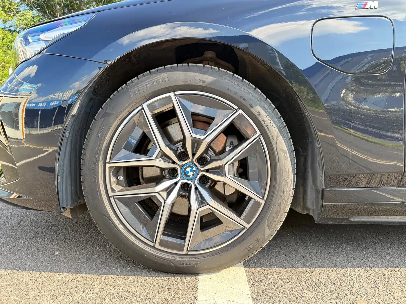 Фото 5 - BMW i5