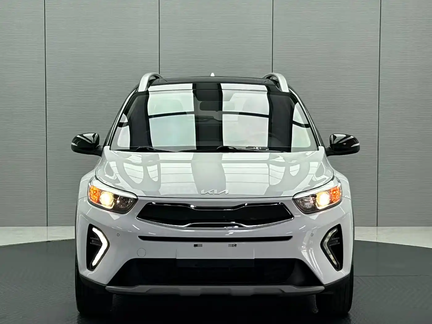 Kia KX1 2021 1.4L CVT Fun Sunroof Version фото 2